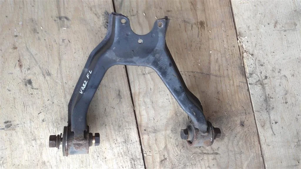 Б.у. рычаг MITSUBISHI PAJERO V78W MITSUBISHI PAJERO V78W