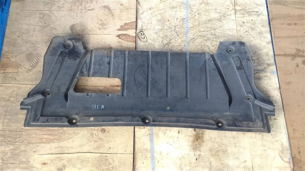 Б.у. защита двигателя пластиковая NISSAN QASHQAI J10 NISSAN QASHQAI J10