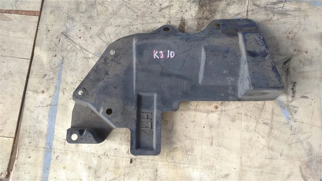 Б.у. пыльник двигателя NISSAN QASHQAI J10 NISSAN QASHQAI J10