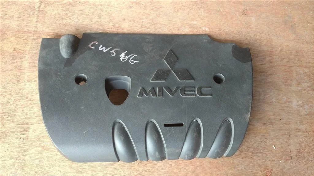 Б.у. крышка двигателя декоративная MITSUBISHI OUTLANDER XL CW5W MITSUBISHI OUTLANDER XL CW5W
