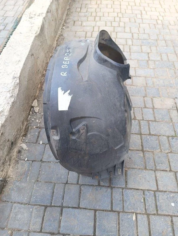 Подкрылок ford Kuga 1 2008-2013