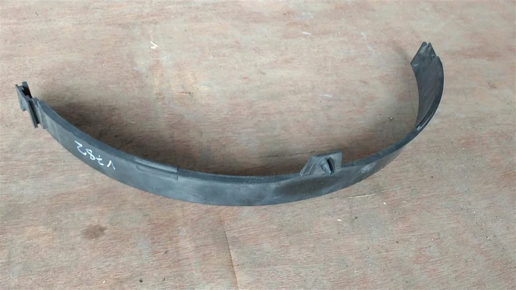 Б.у. ободок диффузора MITSUBISHI PAJERO V78W MITSUBISHI PAJERO V78W