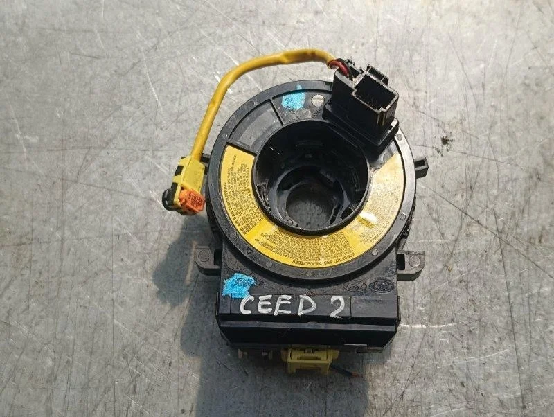 Шлейф подрулевой (улитка) Kia Ceed 2 2012-2015 JD