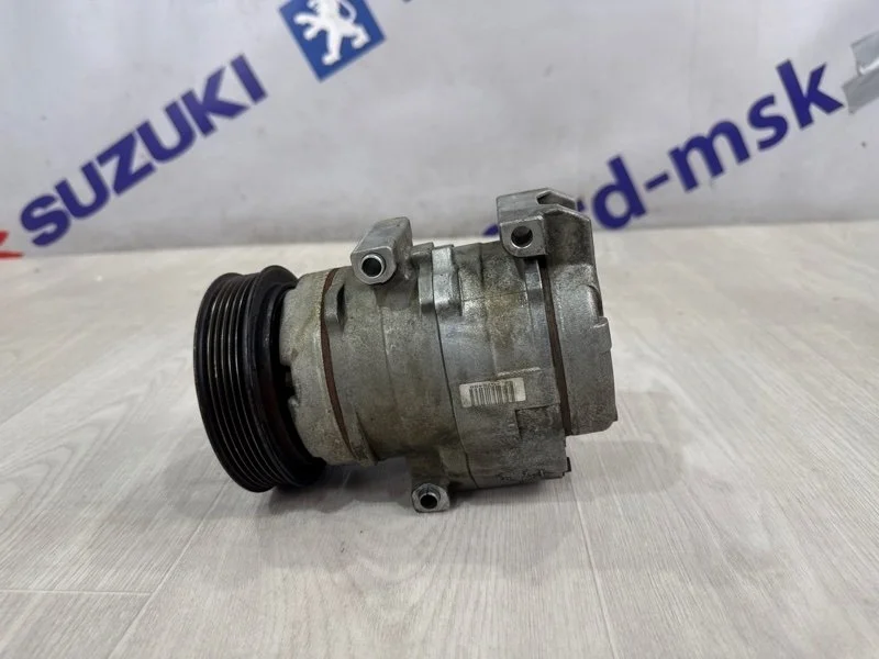 Компрессор кондиционера MAZDA MPV 2002 LW