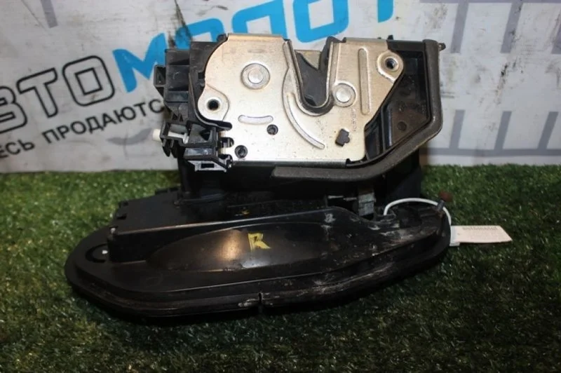 Замок двери задней правой BMW 1-Series 51227202147 E87
