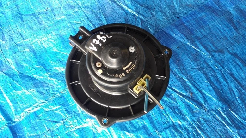 Б.у. мотор печки MITSUBISHI PAJERO V78W MITSUBISHI PAJERO V78W