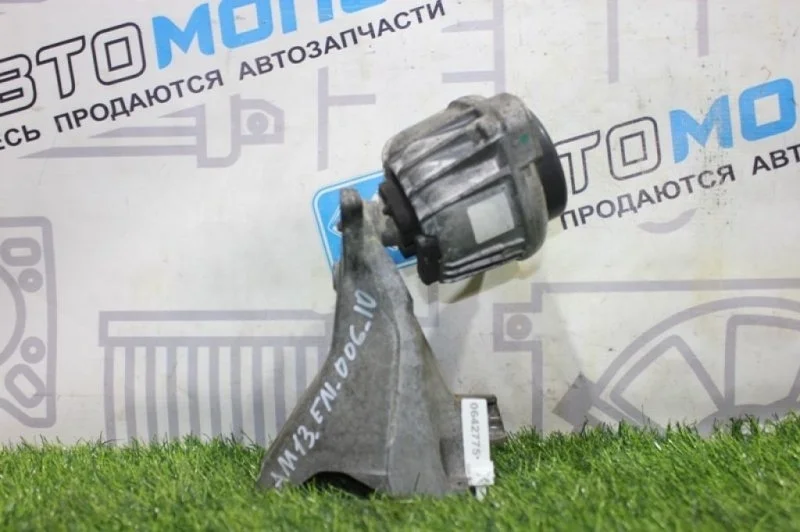 Подушка ДВС BMW 1-Series 22116781916 E81 E82 E87 E88 N47D20A