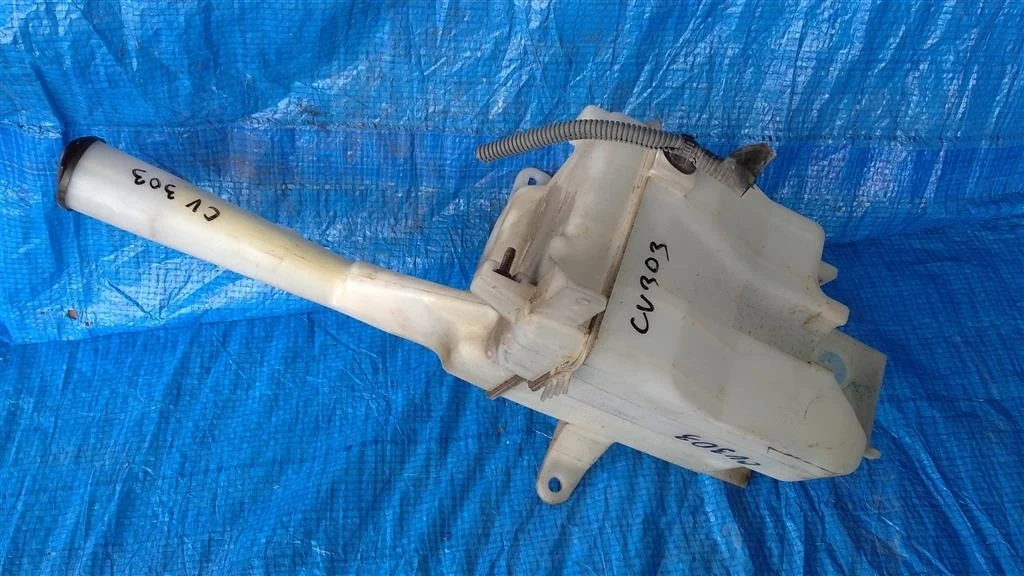 Б.у. бачок омывателя TOYOTA CAMRY V30 TOYOTA CAMRY V30