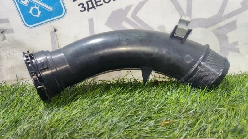 Патрубок интеркулера BMW 1-Series 13717597587 F21 N13B16A