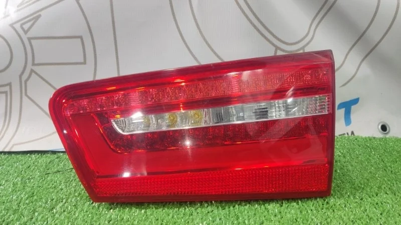 Фонарь задний внутренний правый Audi A6 Avant 4G9945094B C7 CHV