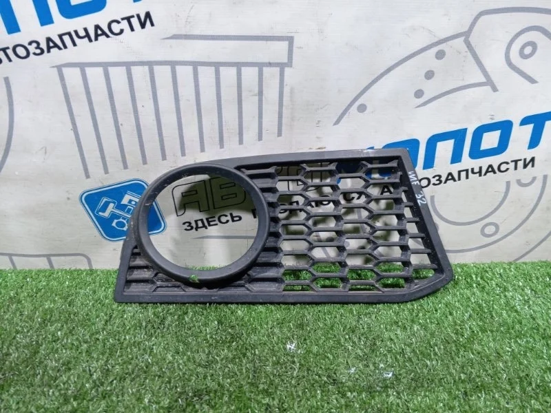 Накладка противотуманной фары BMW 5-Series 51117906198 F10 N55B30A, правая