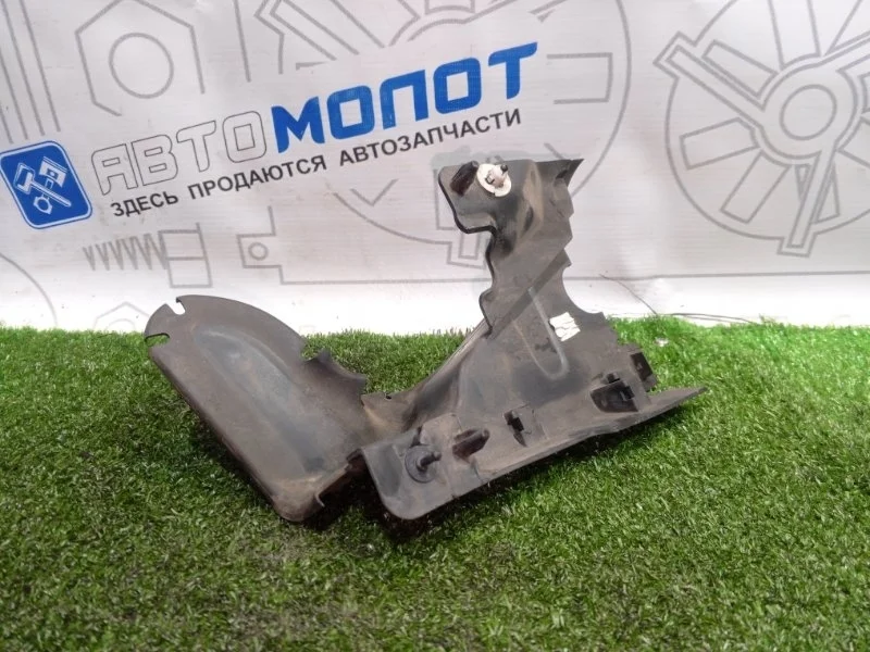 Дефлектор радиатора Volvo XC60 31294172 B6304T2