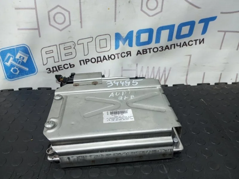 Блок управления двигателем Audi A4 8E0907411 B7 BFB