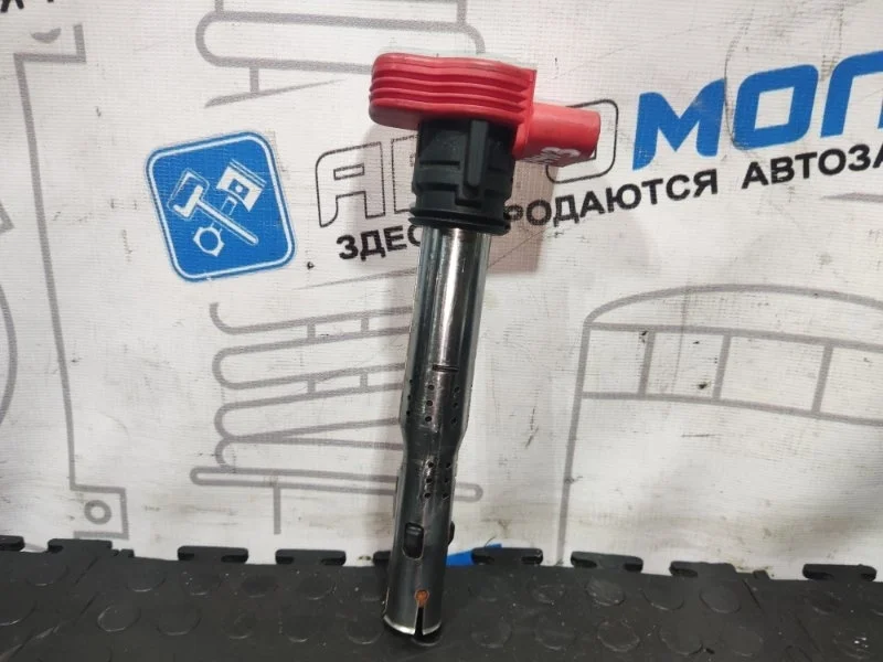 Катушка зажигания Audi A6 06E905115G 4F2 C6 CAJ