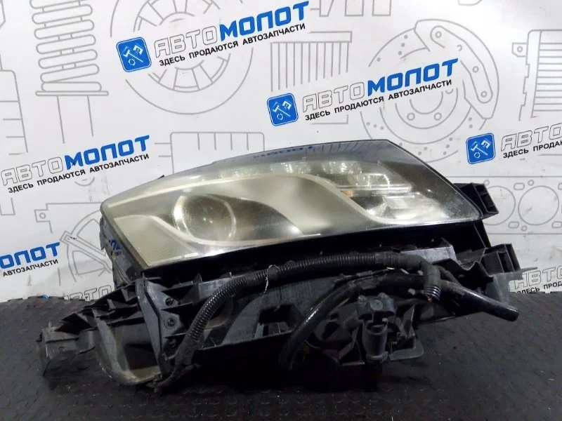 Фара правая Audi Q5 2011 8R0807284C 8RB CDNC