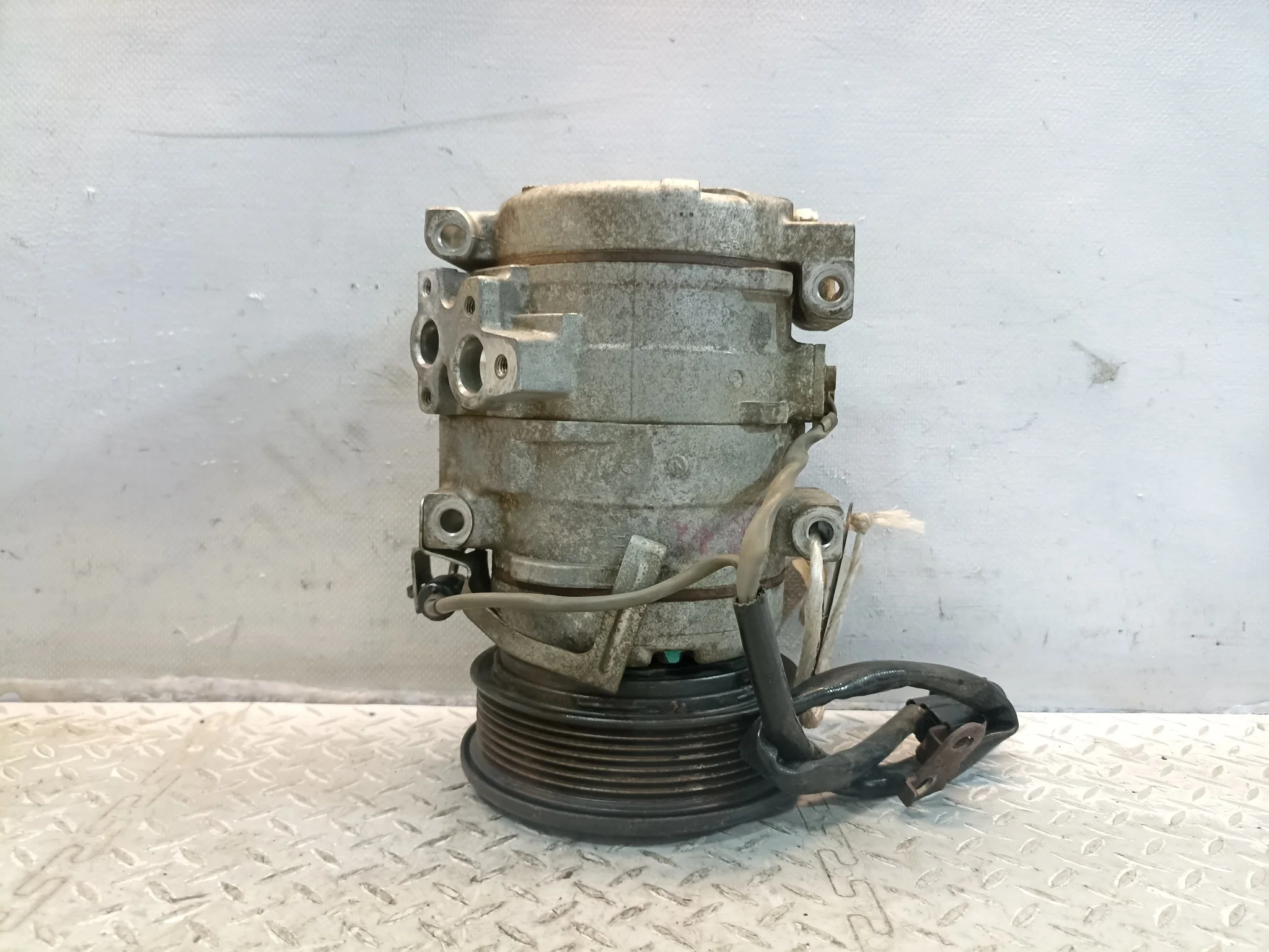 КОМПРЕССОР КОНДИЦИОНЕРА MITSUBISHI MR568288 D3312