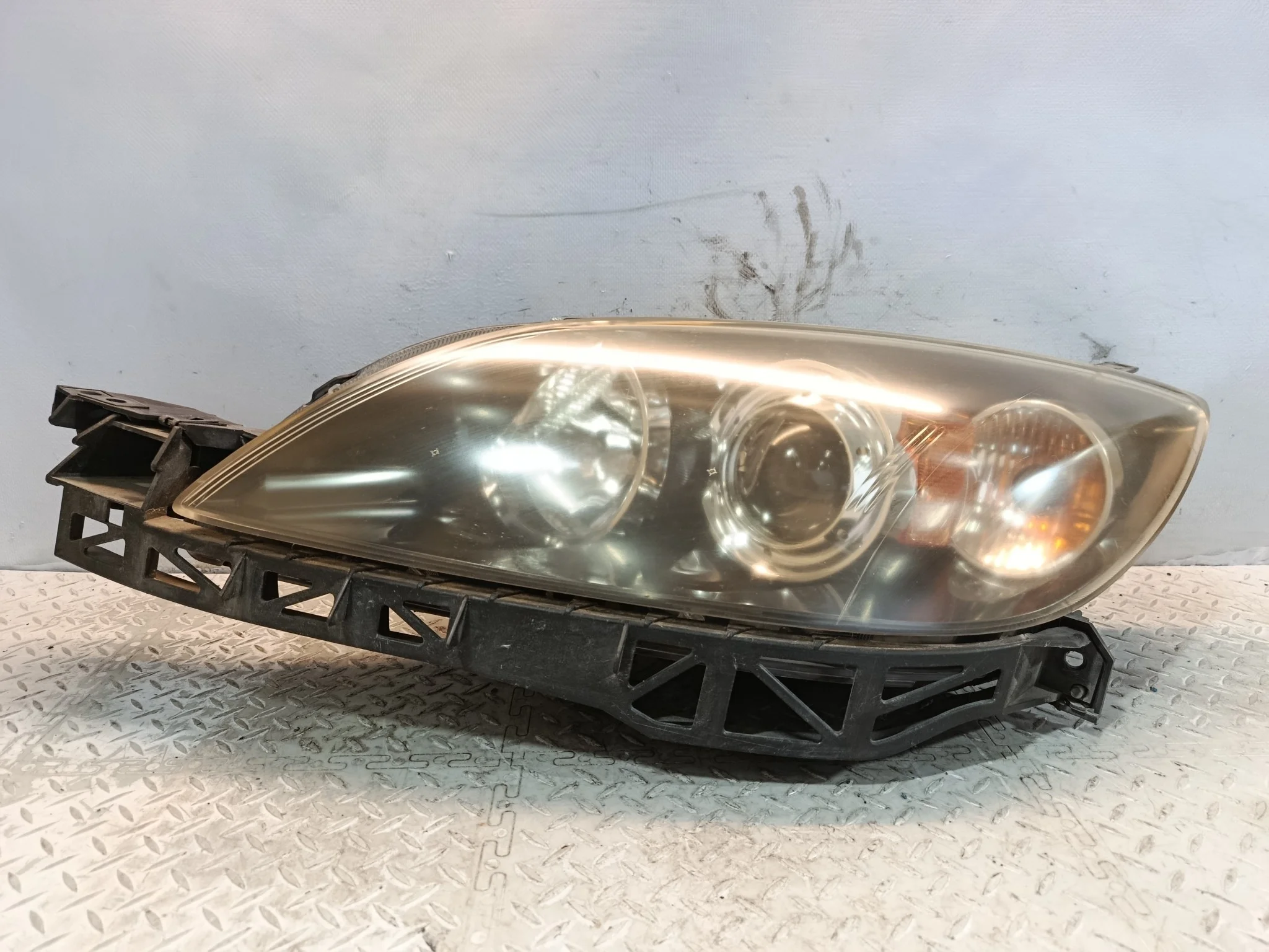 ФАРА MAZDA ЛЕВАЯ BP5E510L0F  KB1372Z