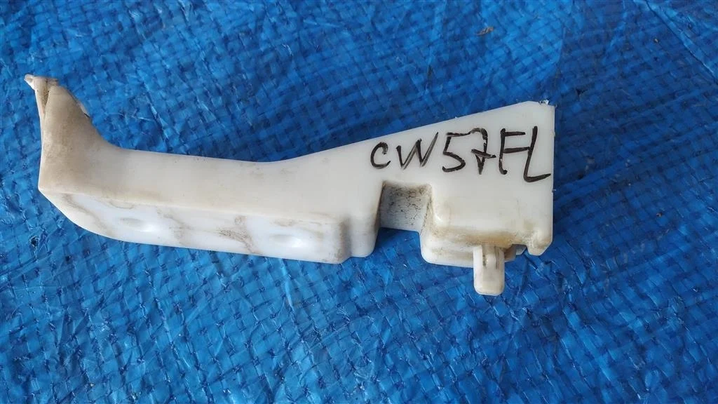 Б.у. кронштейн фары MITSUBISHI OUTLANDER XL CW5W MITSUBISHI OUTLANDER XL CW5W