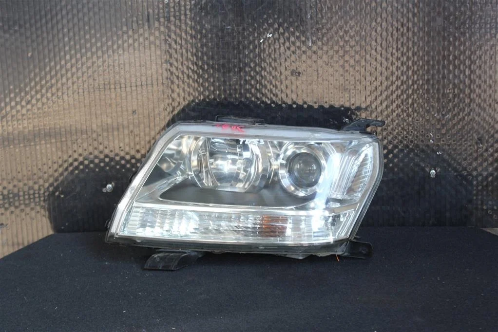 Б.у. фара SUZUKI GRAND VITARA JB420 SUZUKI GRAND VITARA JB420