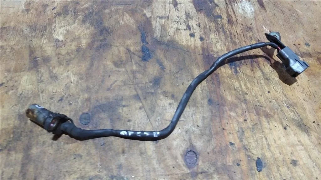 Б.у. датчик коленвала TOYOTA AVENSIS AZT250 TOYOTA AVENSIS AZT250