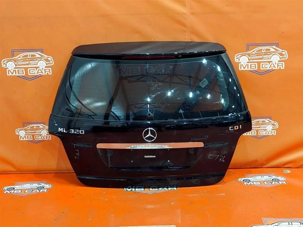 Крышка багажника Mercedes-Benz