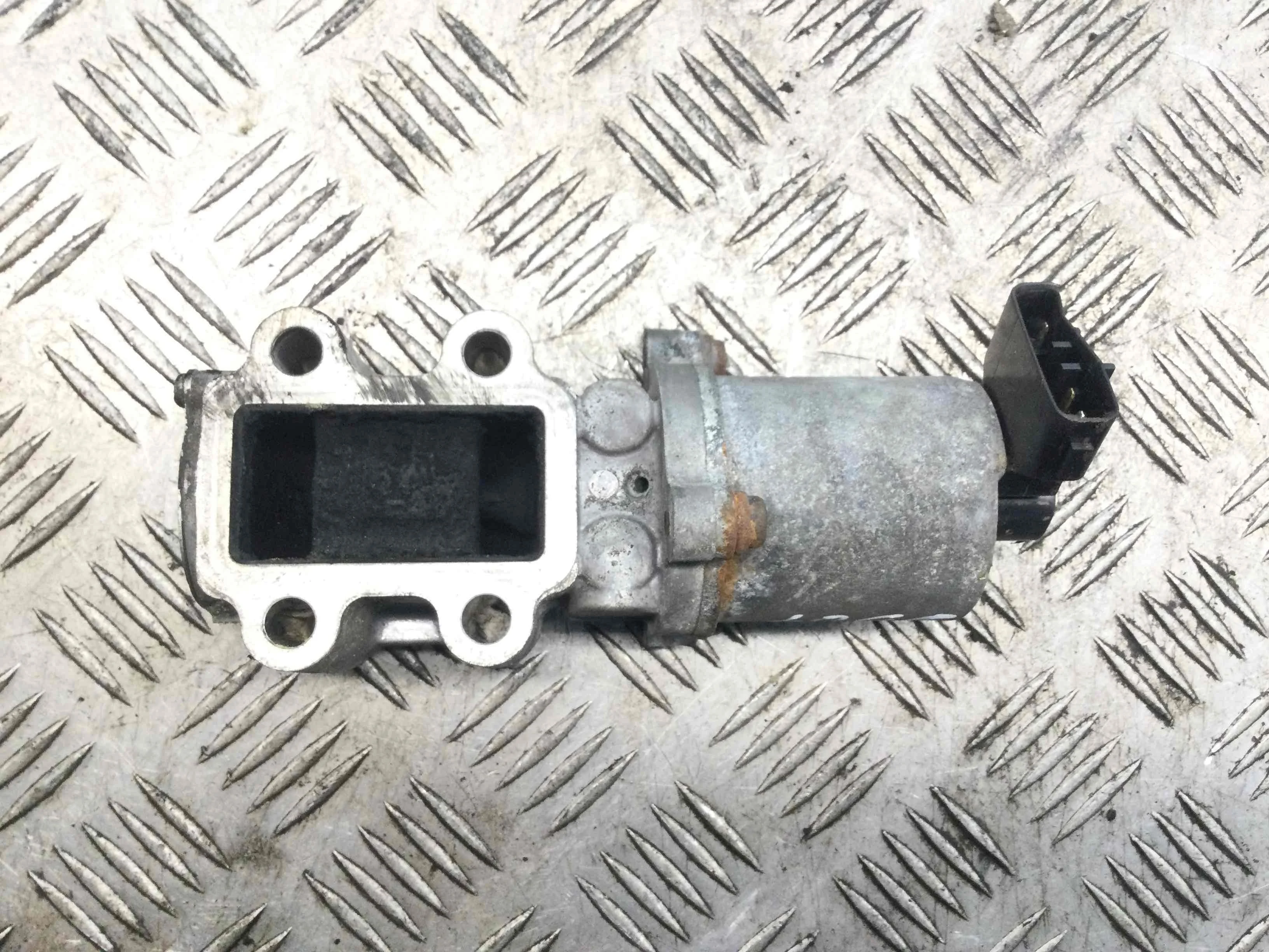 Клапан EGR Toyota RAV 4 2 поколение (XA20) [рестайлинг] (2003-2006) дизель 2.2 D Механика
