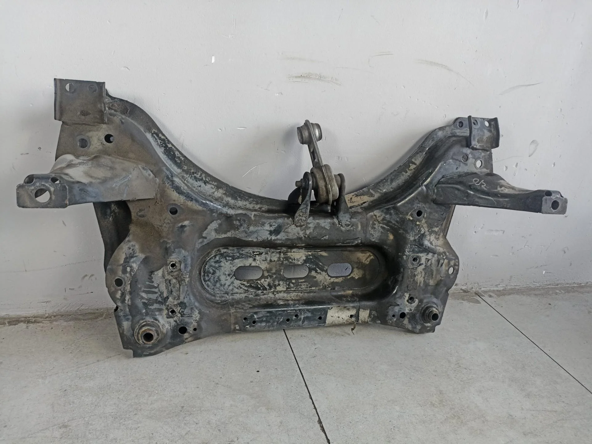 Передняя балка (подрамник) Nissan Qashqai J11
