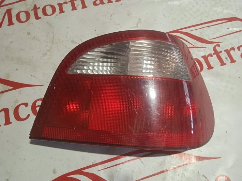 Фонарь задний Renault Megane 1999-2003 7700428321 1, задний правый