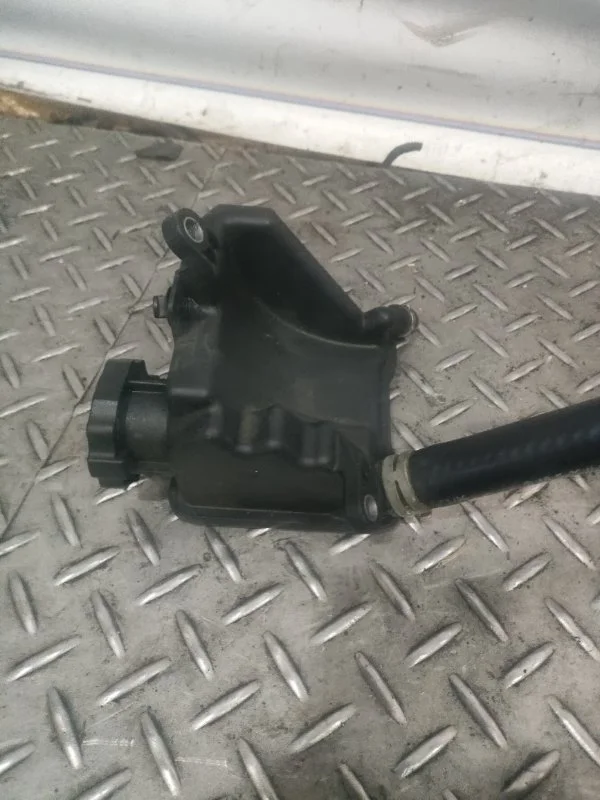 Бачок гидроусилителя руля Mercedes-benz E-Class 2006 A0004602283 W211 3.0 CDI 642