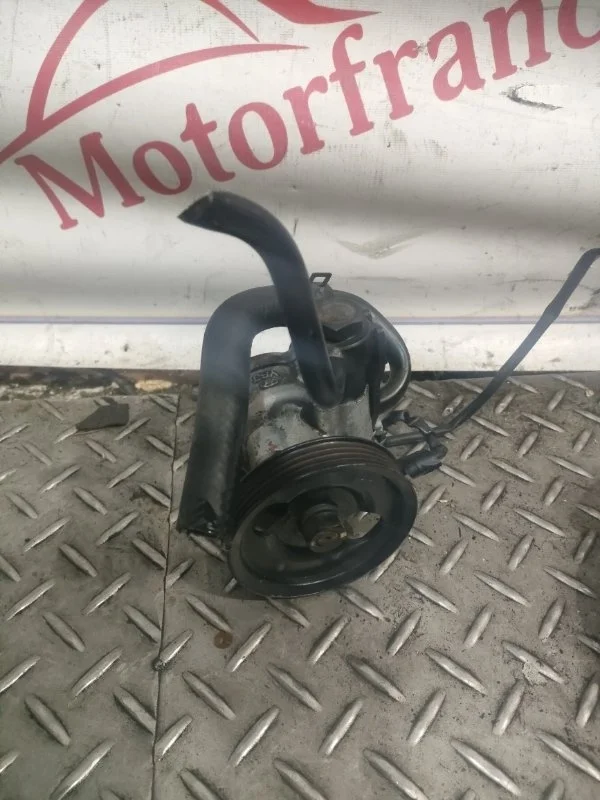 Насос гидроусилителя руля Hyundai Getz 2004 571101C080 1 1.1 G4HG