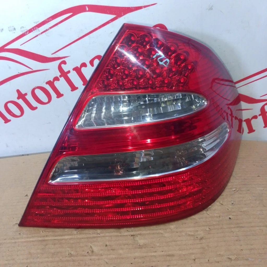 Фонарь задний Mercedes-benz E-Class 2003 A2118200664 W211, правый