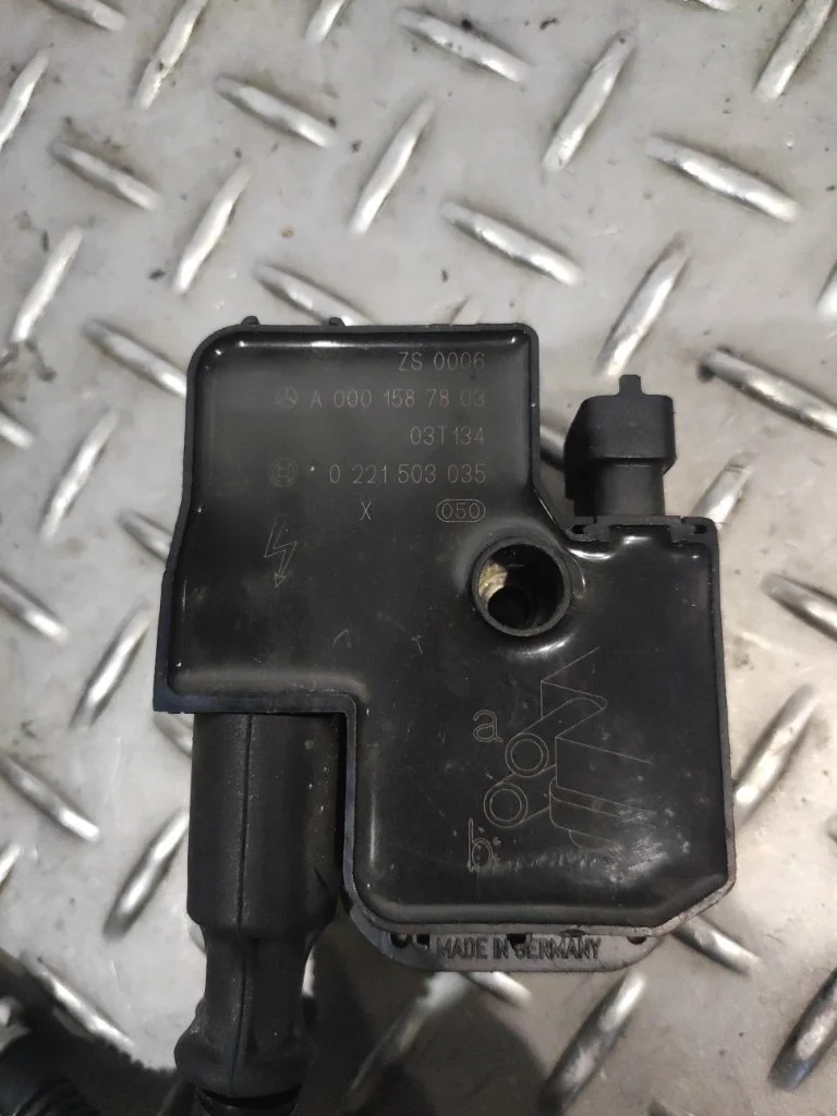 Катушка зажигания Mercedes-benz E-Class 2006 A0001587803 W211 112.913 2.6