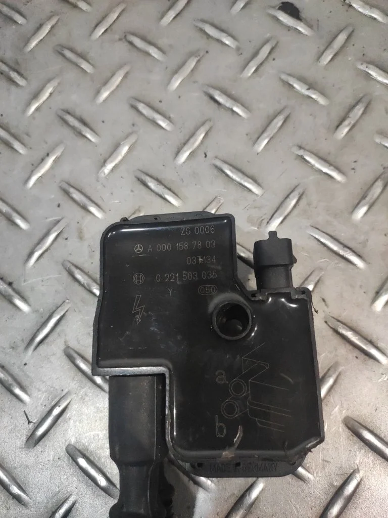 Катушка зажигания Mercedes-benz E-Class 2006 A0001587803 W211 112.913 2.6