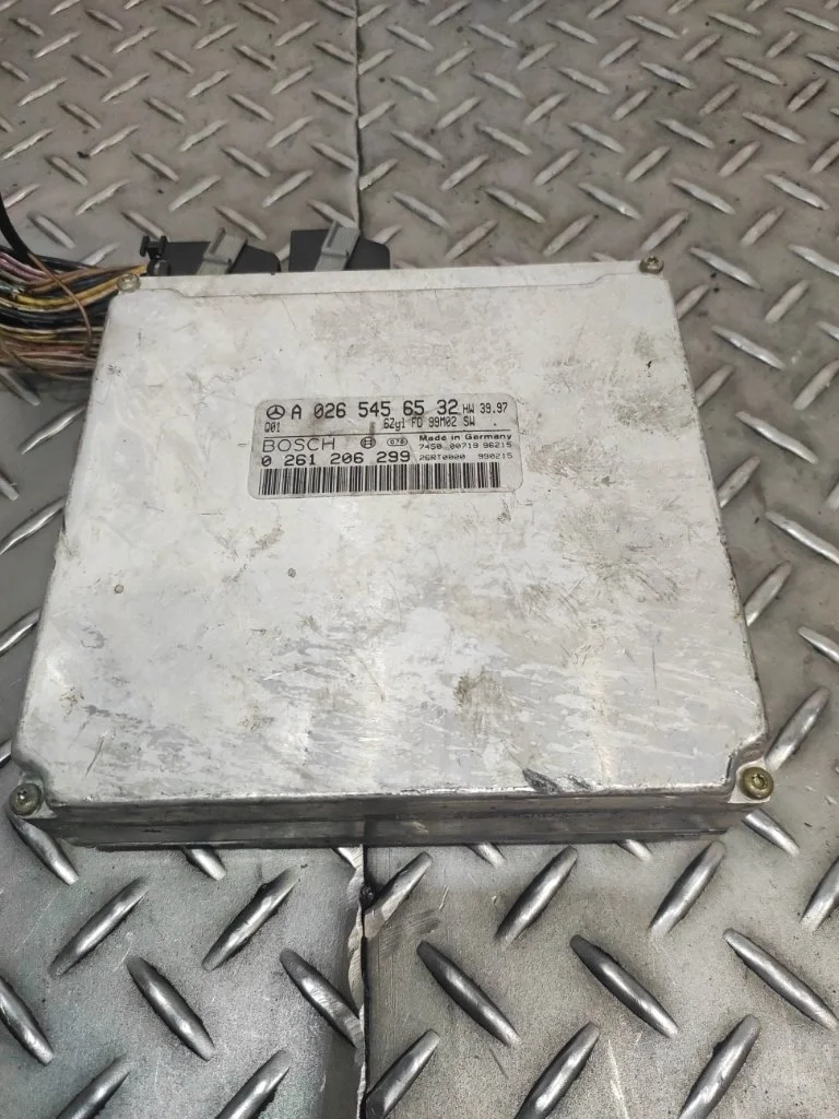 Блок управления двигателем Mercedes-benz C-Class 2002 0261206299 W203 2.6 112.912