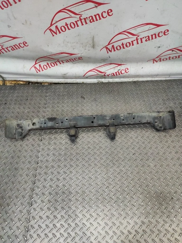 Усилитель бампера Toyota Rav4 2000 5202142041 XA20 1AZFE, передний