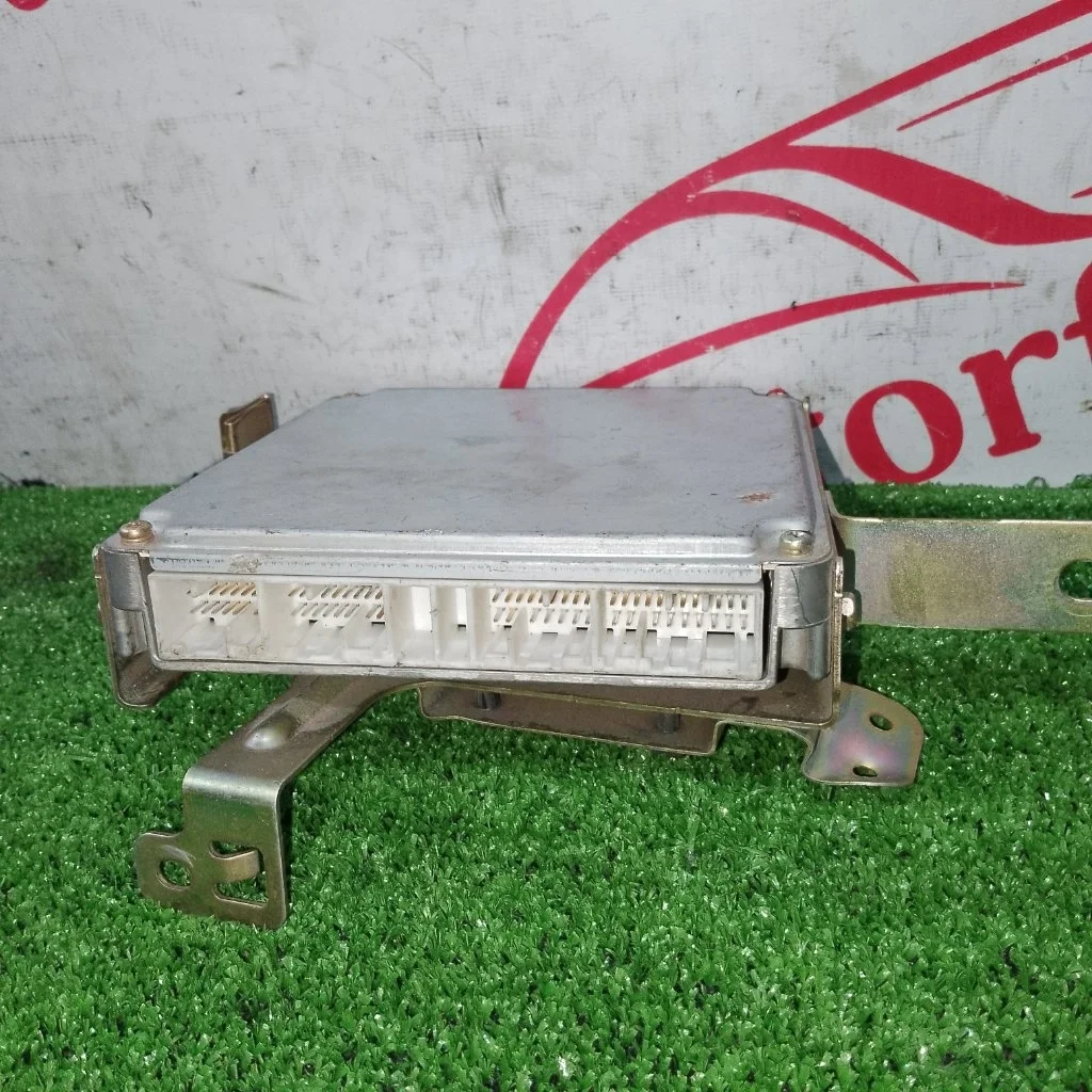 Блок управления двигателем Nissan Primera 23710AU601 P12