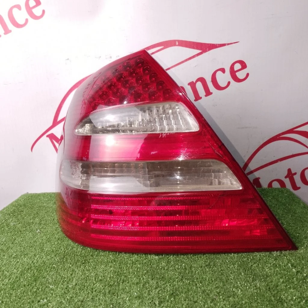 Фонарь задний Mercedes-benz E-Class 2004 A2118200564 W211, левый