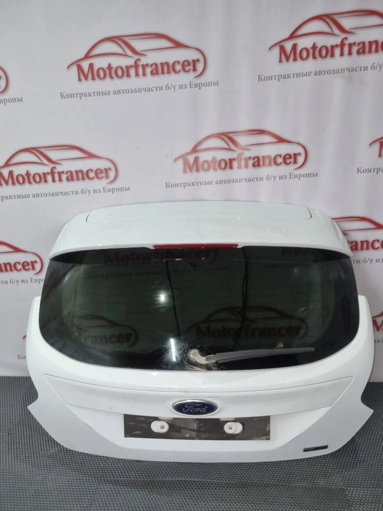 Крышка багажника Ford Focus 2012 1838957 3