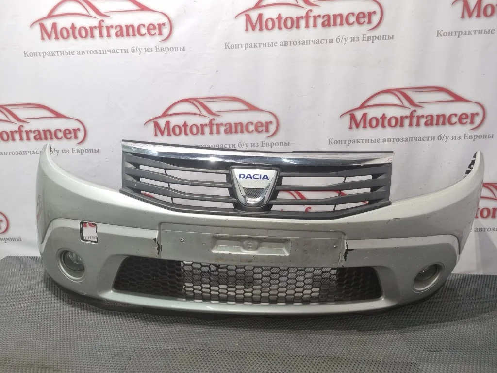 Бампер Renault Sandero 2009 8200526596 1, передний