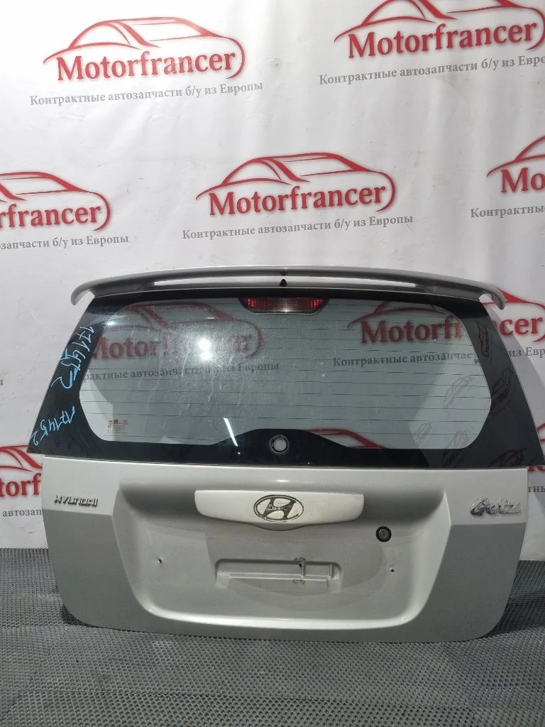 Крышка багажника Hyundai Getz 2003 737001C010 1