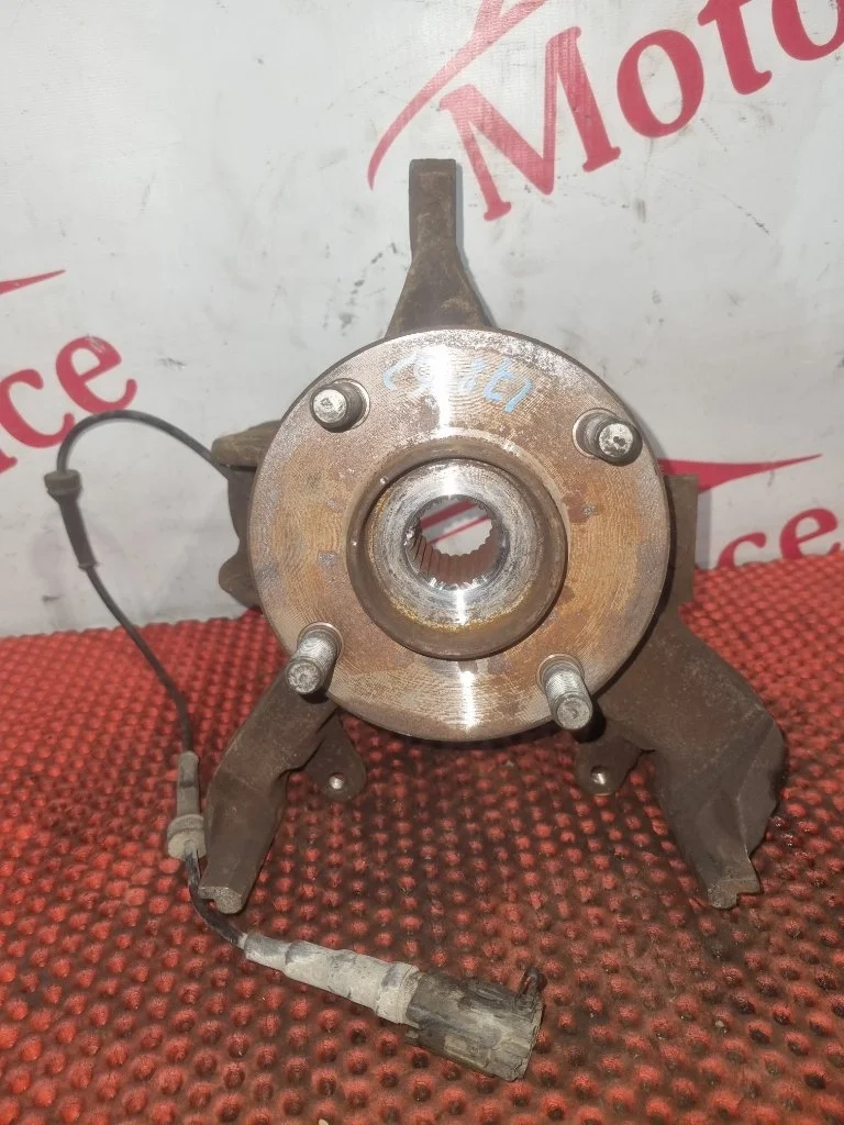 Кулак поворотный Ford Focus 1079001 1, передний левый