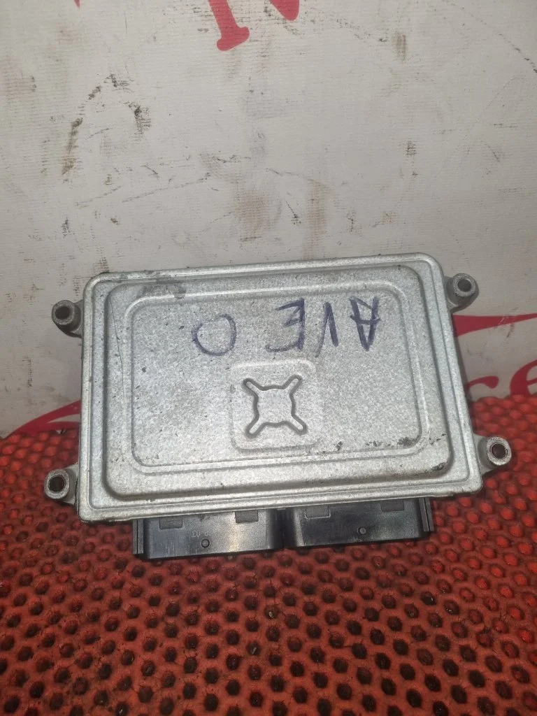 Блок управления двигателем Chevrolet Aveo 2010 96983177 1.2 16V B12D1