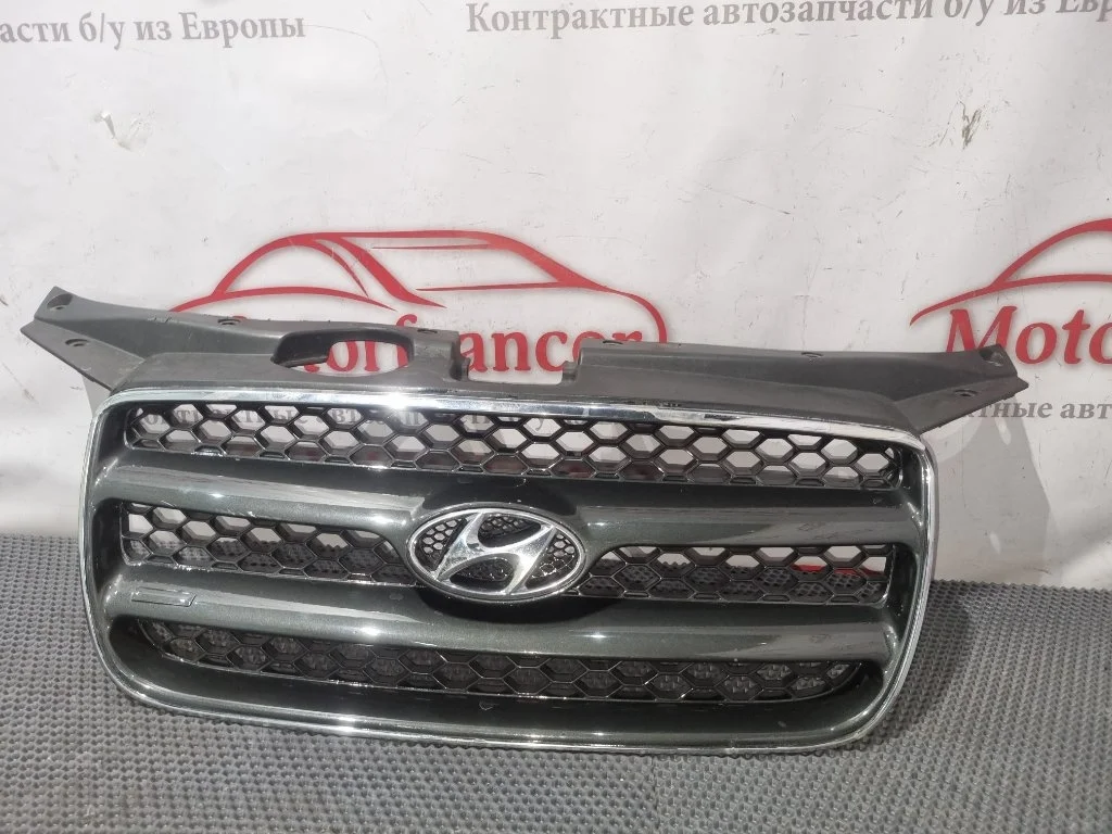 Решетка радиатора HYUNDAI Santa Fe 2006 865612B010 2 2.2 D4EB(150Л.С)
