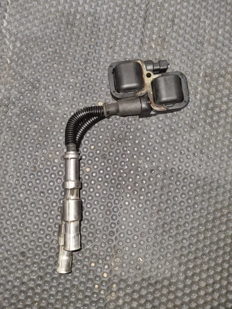 Катушка зажигания Mercedes-Benz SL-Class 2004 A0001587303 R230 3.7 112.973