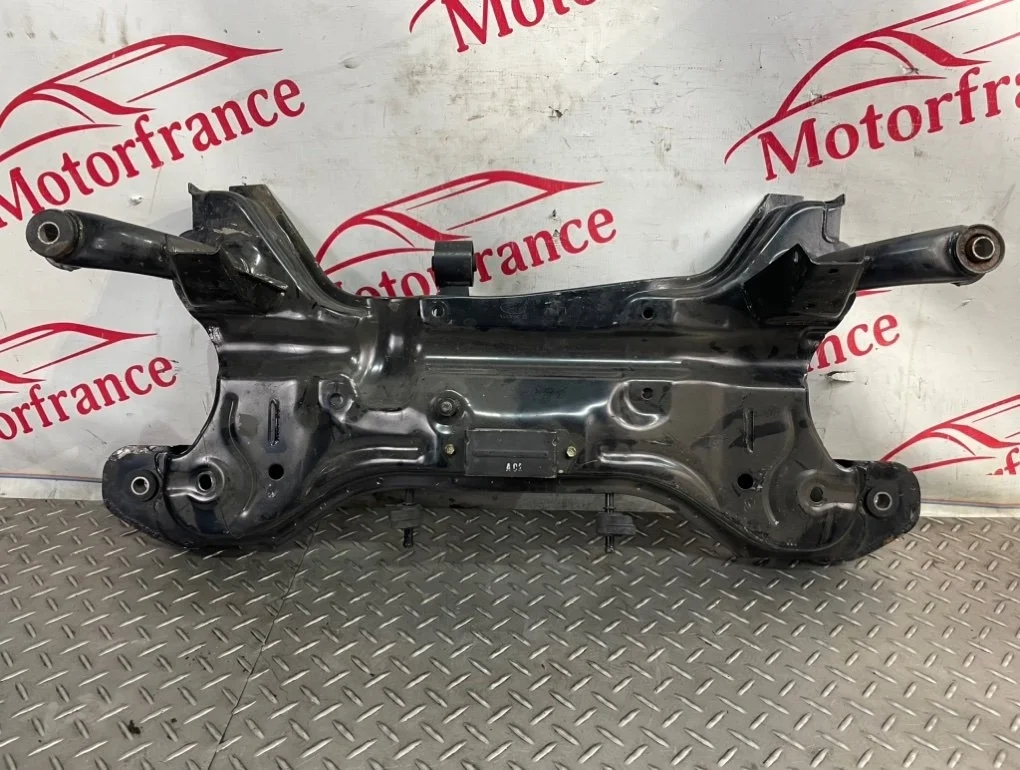 Подрамник передний Hyundai Getz 624001CXXX 1