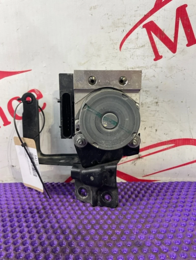 Блок ABS Nissan Qashqai 2011 47660BR00C J10 1.6 HR16DE