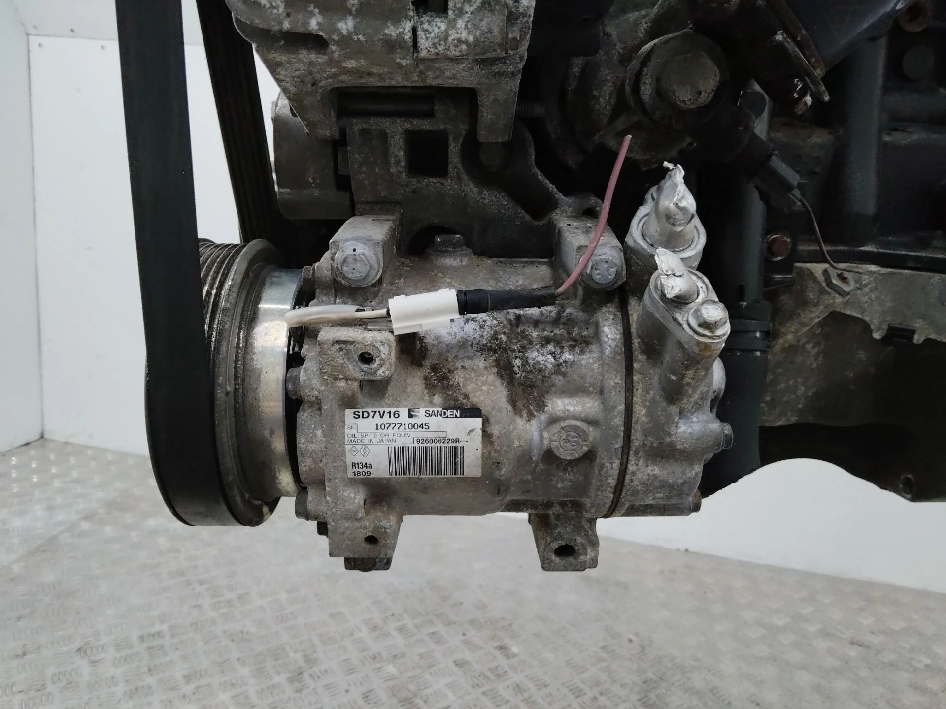 компрессор кондиционера Renault Duster  2011
