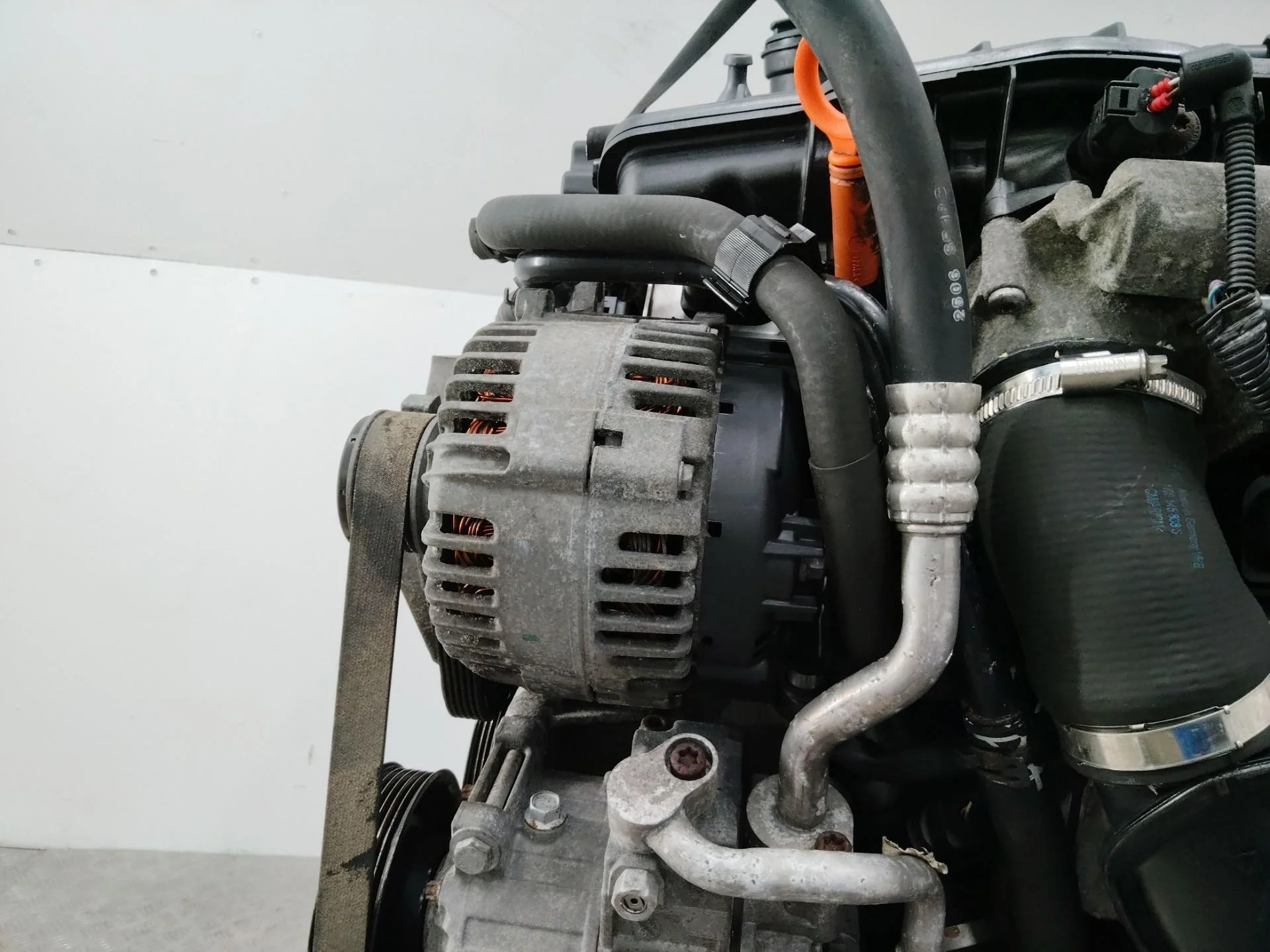 генератор Volkswagen Passat B6  2006