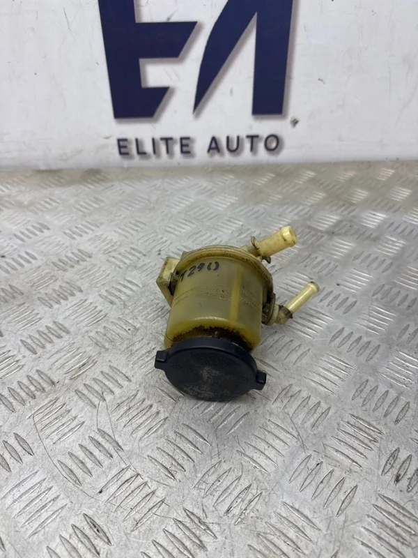 Бачок ГУР Toyota Harrier 2005 4436048040 2 2.4