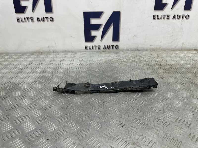 Кронштейн бампера Toyota Harrier 2005 5257648020 2 2.4, задний левый